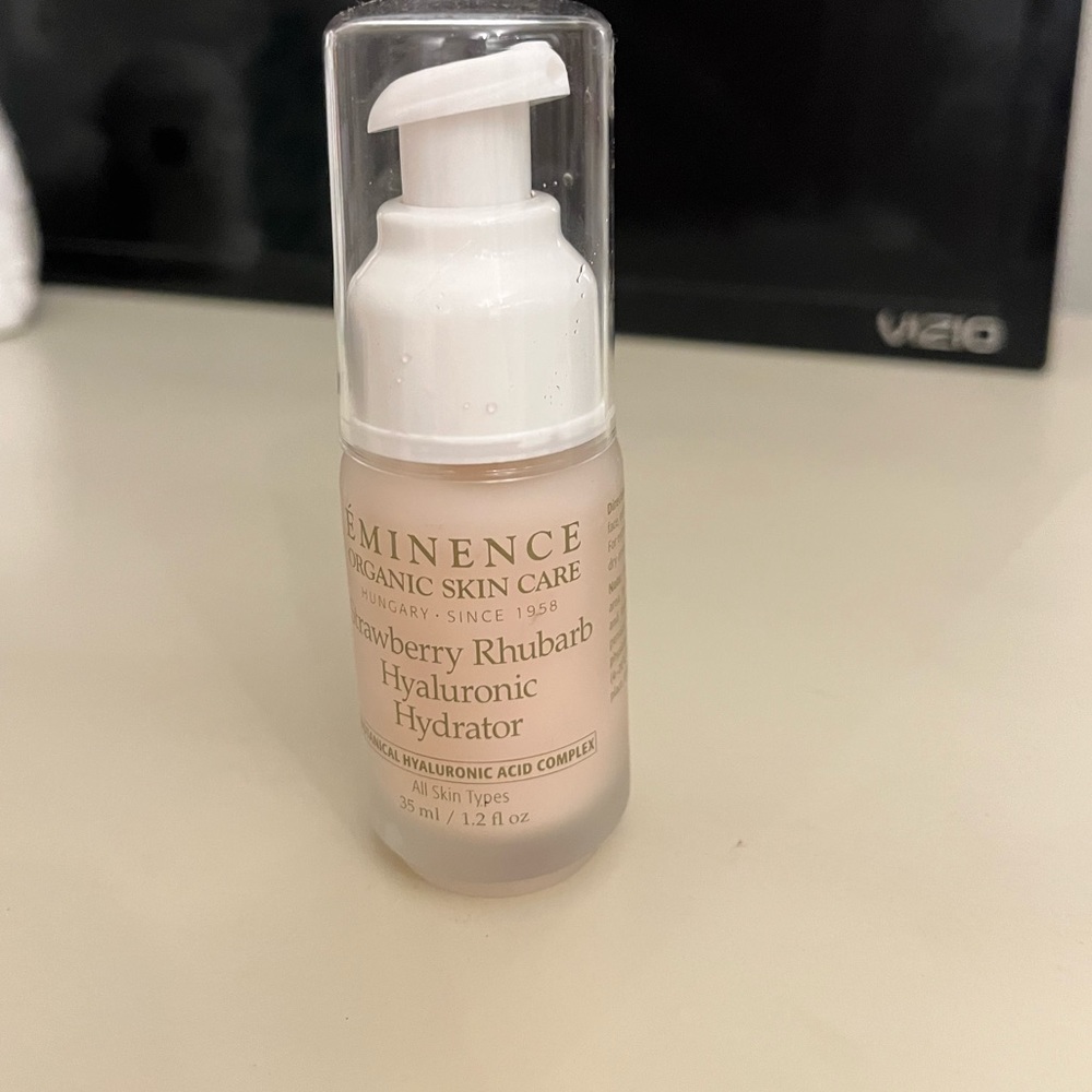 Brand new never used. Eminence Organics Strawberry Rhubarb Hyaluronic Hydrator